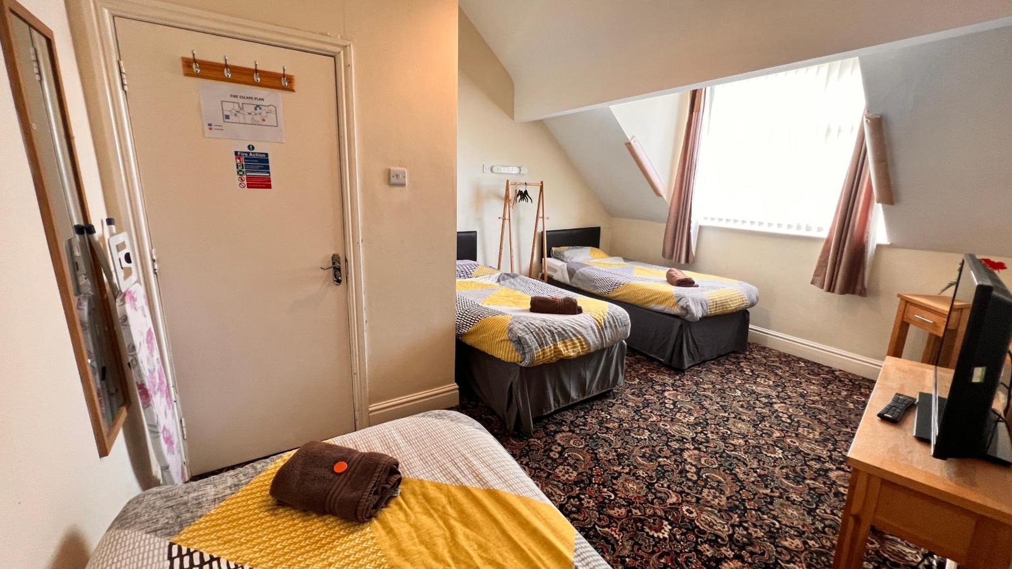 Castle Lodge Guest House 86-88 Sheil Rd L6 3Af リヴァプール エクステリア 写真
