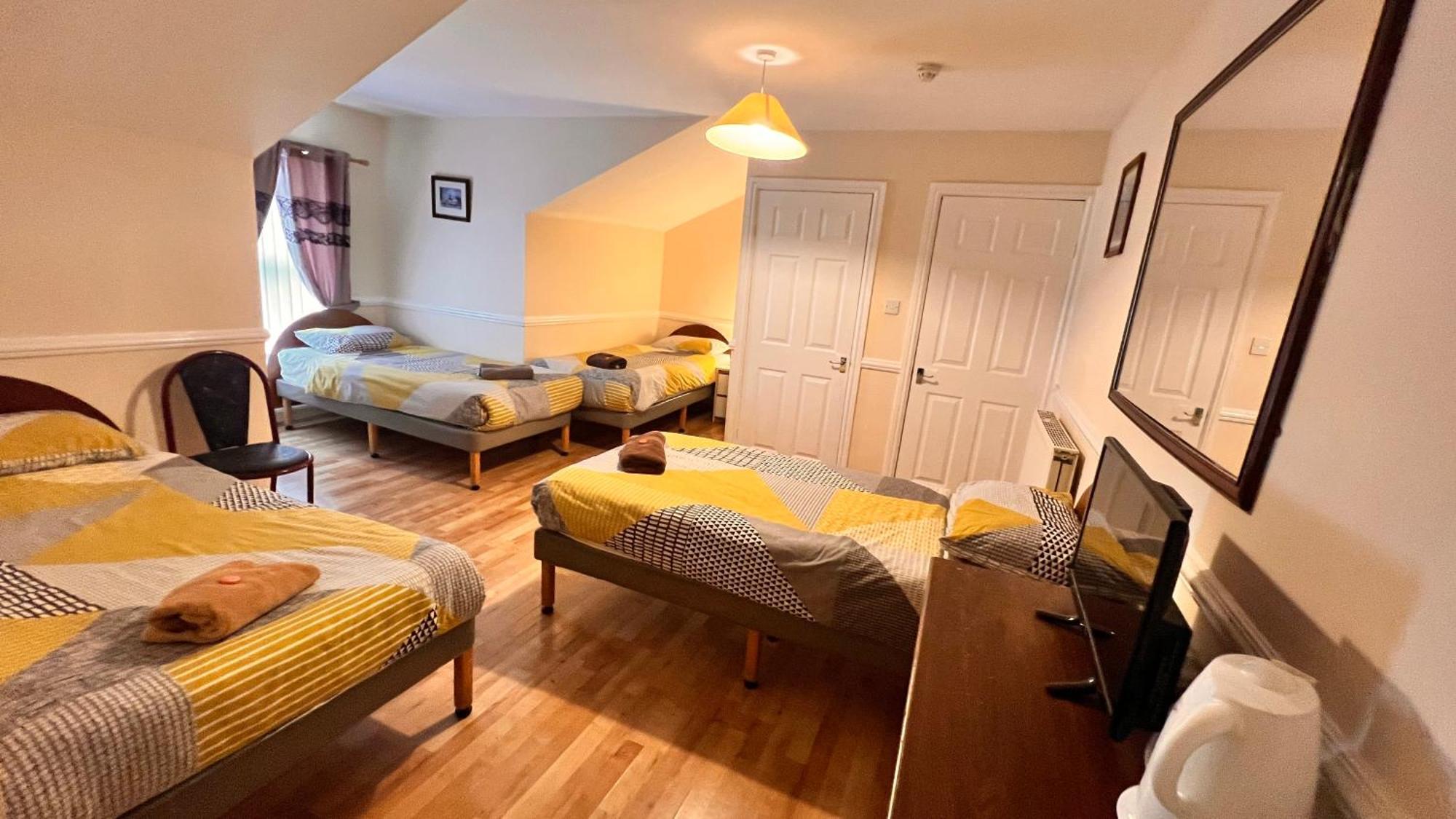 Castle Lodge Guest House 86-88 Sheil Rd L6 3Af リヴァプール エクステリア 写真