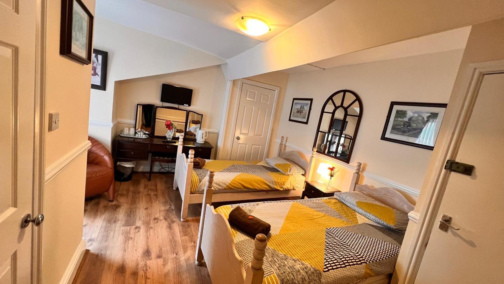 Castle Lodge Guest House 86-88 Sheil Rd L6 3Af リヴァプール エクステリア 写真