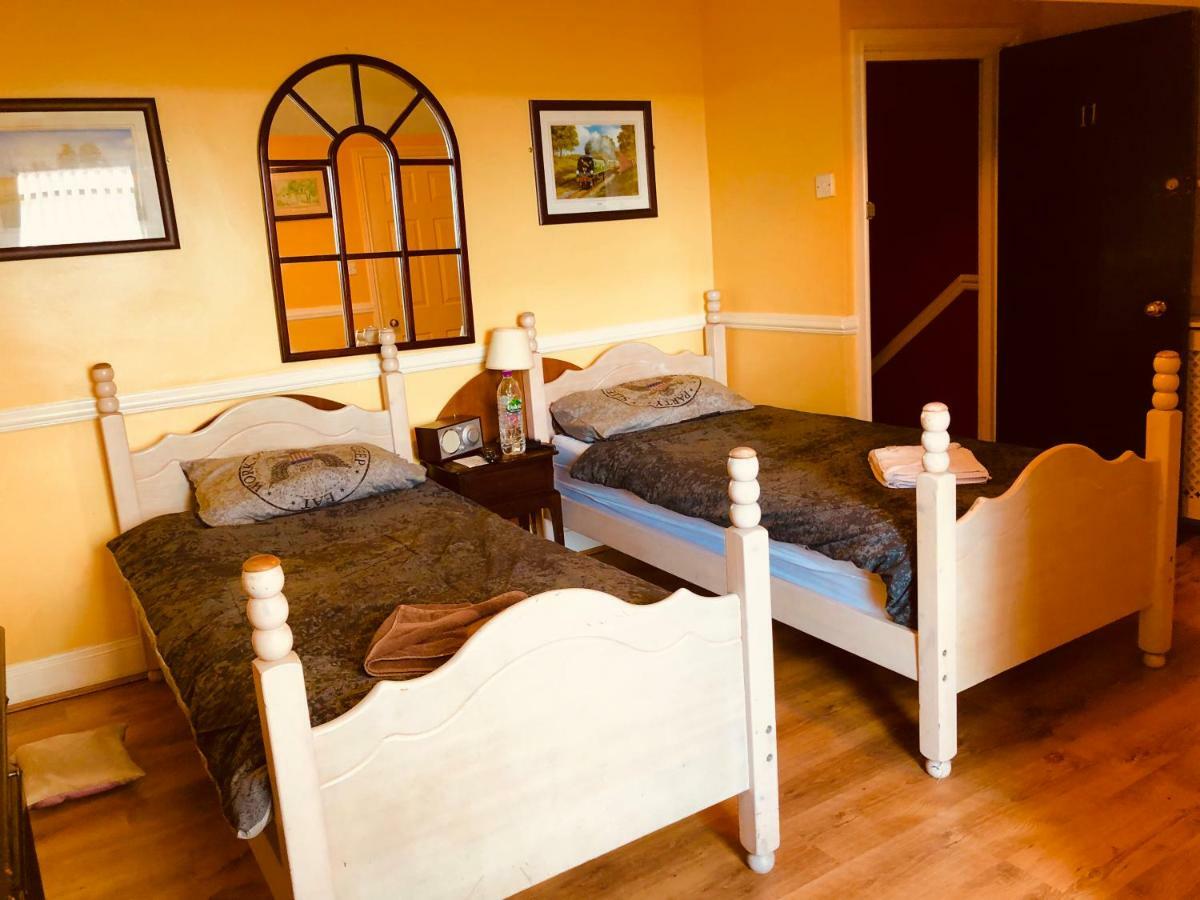 Castle Lodge Guest House 86-88 Sheil Rd L6 3Af リヴァプール エクステリア 写真